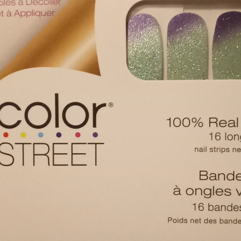 Colorstreet